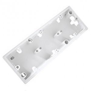 Legrand Valena  Белый Коробка накладн. 3-местная  776183