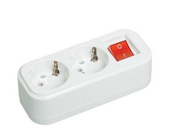 Колодка розеточная 2 гнезда 2П+3 c выключателем 16А 250В К02В 2Р+РЕ  CLASSIC IEK